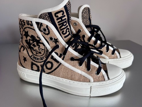 Dior walk union - walk'n'dior,
