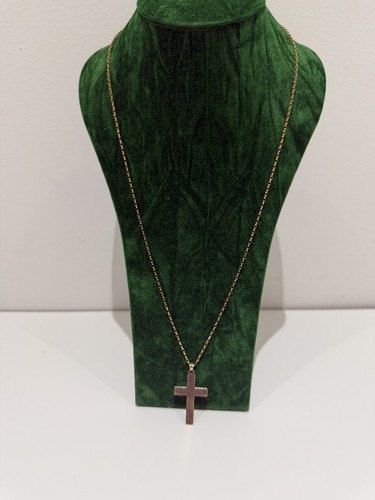 9ct solid gold cross - solid,