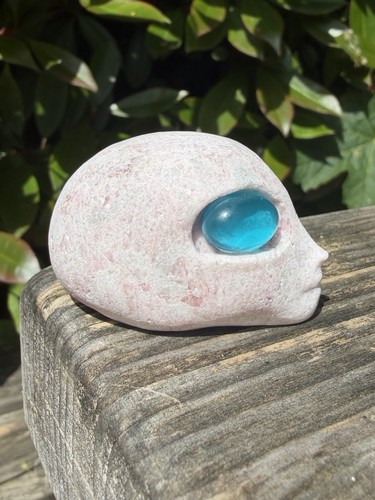 Pink opal alien - pink,