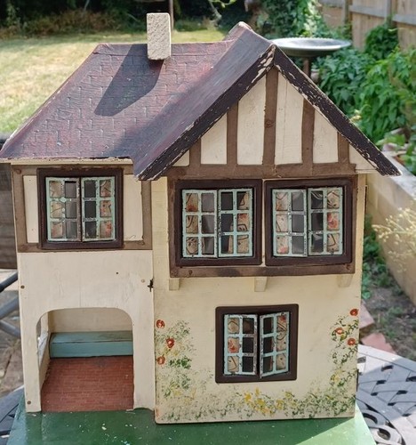 Vintage dolls house triang - house, no