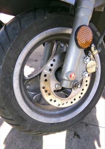 112569 front brake caliper