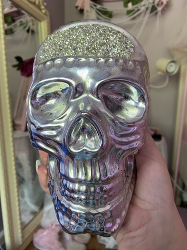Silver coloured cool - cool, goth