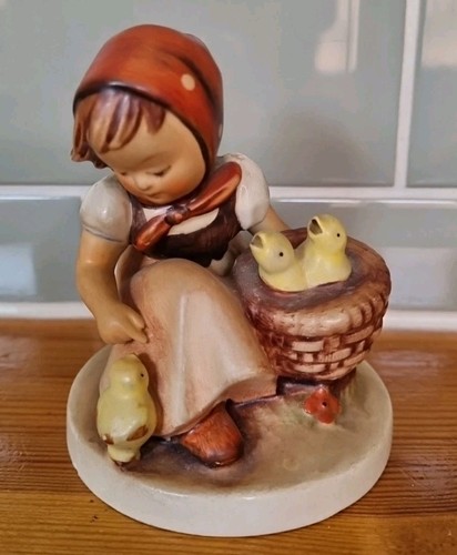 Early hummel chick girl - early,