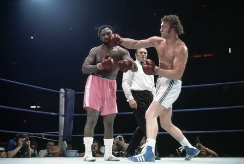 Joe bugner action right - bugner,