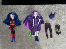 DISNEY DESCENDANTS Doll Bundle