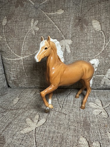 Beswick horse pony - pony,