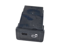 MERCEDES BENZ SPRINTER W907 AUX USB PORT SOCKET A2478204102