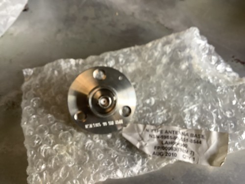Landrover wolf antenna - wolf, base