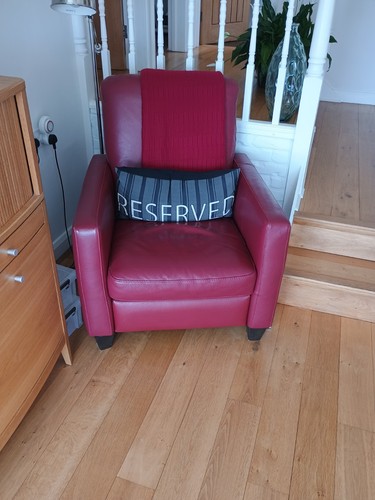 Dark red leather - dark, recliner