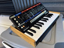 Roland Boutique JU-06A w/ K25M