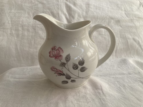 Large royal doulton - ,