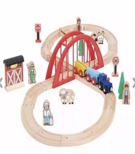 Squirrel Play 35 Piece Wooden