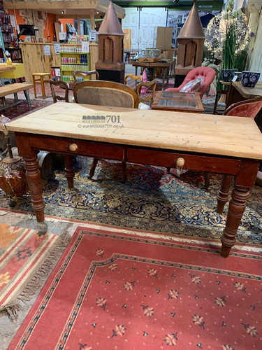 Late victorian table - , pine