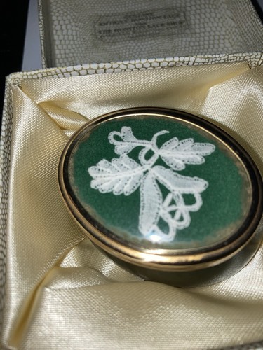 Ceramic trinket box with - box,