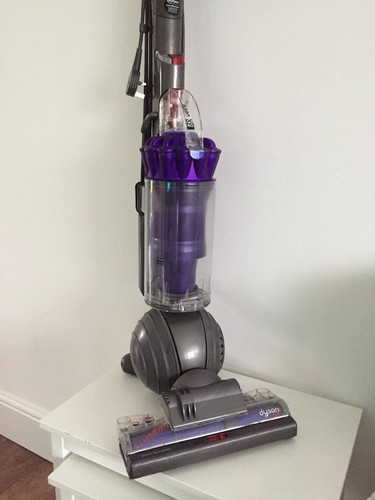 Dyson dc40 bagless upright - dyson,