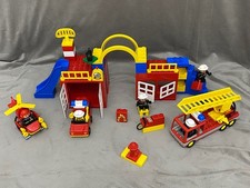duplo fire station 2693 and fire truck 2691 complete Amazing condition 