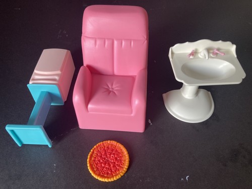 Vintage barbie dolls house - dolls,