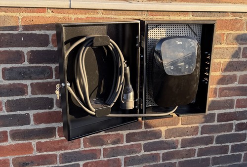 Lockable charger enclosure - ev,