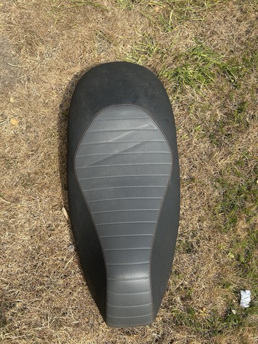 Vespa 300 gtv seat - gtv,