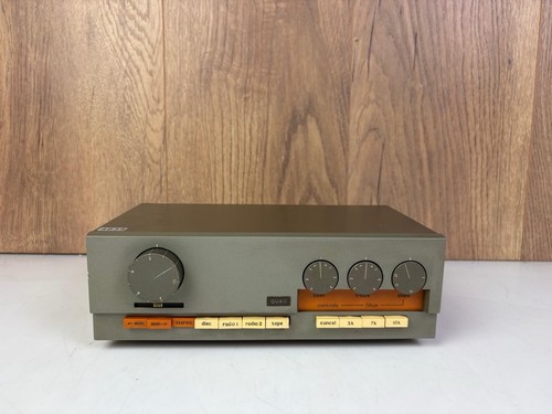 Quad stereo preamplifier - 33,