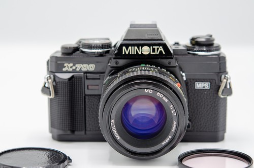 Minolta 700 film camera - x-700,