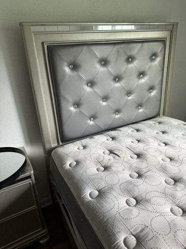 Bedroom set - bedroom,