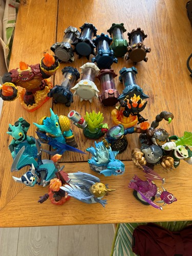 Huge skylanders bundle 14 - –,