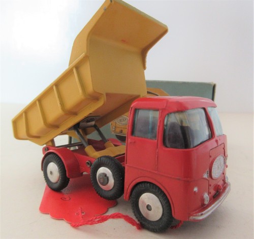 Corgi toys early - version, of