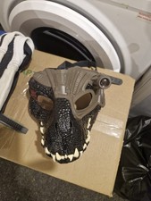 Jurassic World Track N' Roar Indoraptor Mask Dinosaur Mattel Lights And Sounds