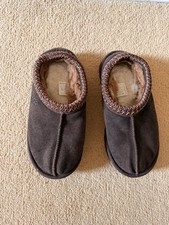 UGG Tasman in Chocolate Brown