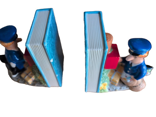 Bookends postman pat retro - postman, tv