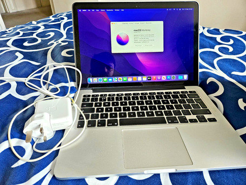 Apple macbook pro - pro, retina