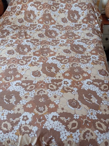 Vintage retro dorma - retro, brown