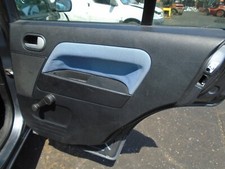 04 FORD FUSION 2 1.4 OFFSIDE