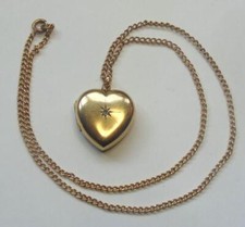 ANTIQUE 9 CARAT GOLD LOCKET ON
