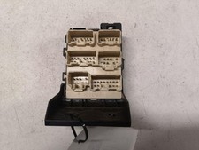 TOYOTA AVENSIS T25 Power Distribution Unit 8273405030 2.00 Diesel 85kw 27055307