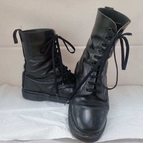 Vintage martens hole - dr, 10
