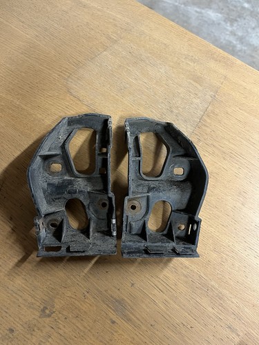 Audi wing brackets - b6,