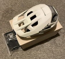 MET Revo Bike Helmet - Size