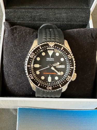Seiko men black watch - men's,