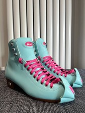Moxi Beach Bunny Skate Boots