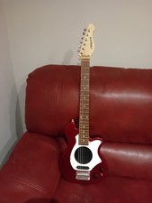 Aria Electric Guitar With Built In Amplifier..great Condition. pignose style ..