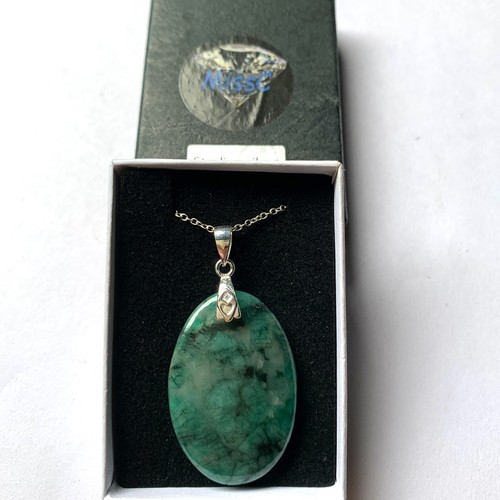 Emerald 28ct oval - , pendant
