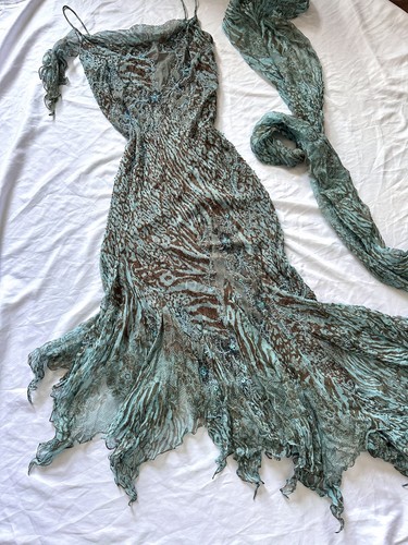 Silk embellished dress beads