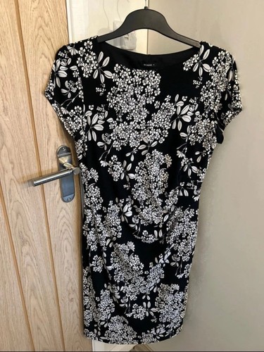 Size roman black and white - roman,