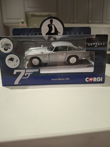 Corgi james bond - bond, martin