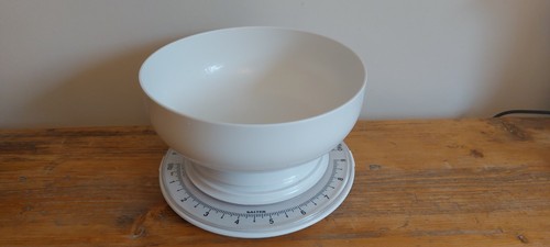 Salter kitchen scales with - kitchen,