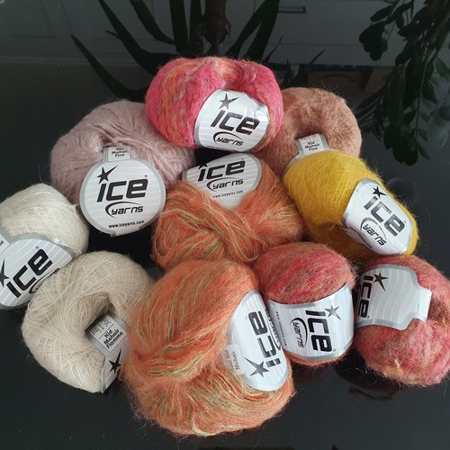 380g mohair bundle job lot - 380g,