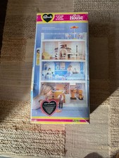 *** VINTAGE SINDY DOLL