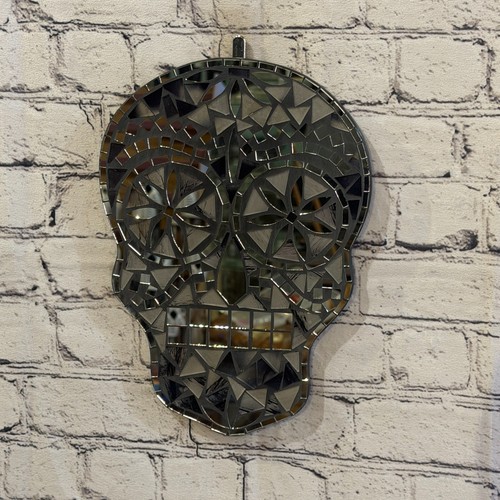 Black grey skull - grey,
